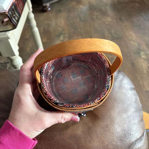 Longaberger 1997 Inaugural Basket with Patriotic Liner, Plastic Protector, and E - Picture 2 of 5